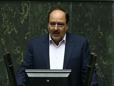 اگر بیش از ۲۵ میلیارد دلار قاچاق از مبادی رسمی را کنترل کنیم، ملت ایران نجات پیدا می‌کند/ تا حدودی بساط شرکت‌های صوری جمع شده است