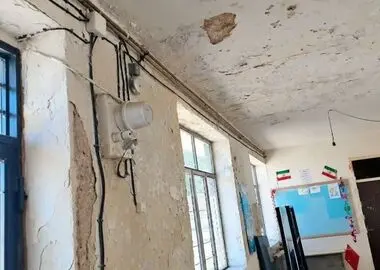 اعتراض اهالی زرشوران تکاب به عدم بهره‌برداری از مدرسه جدید/ ایمنی مدرسه قدیمی نگران کننده است
