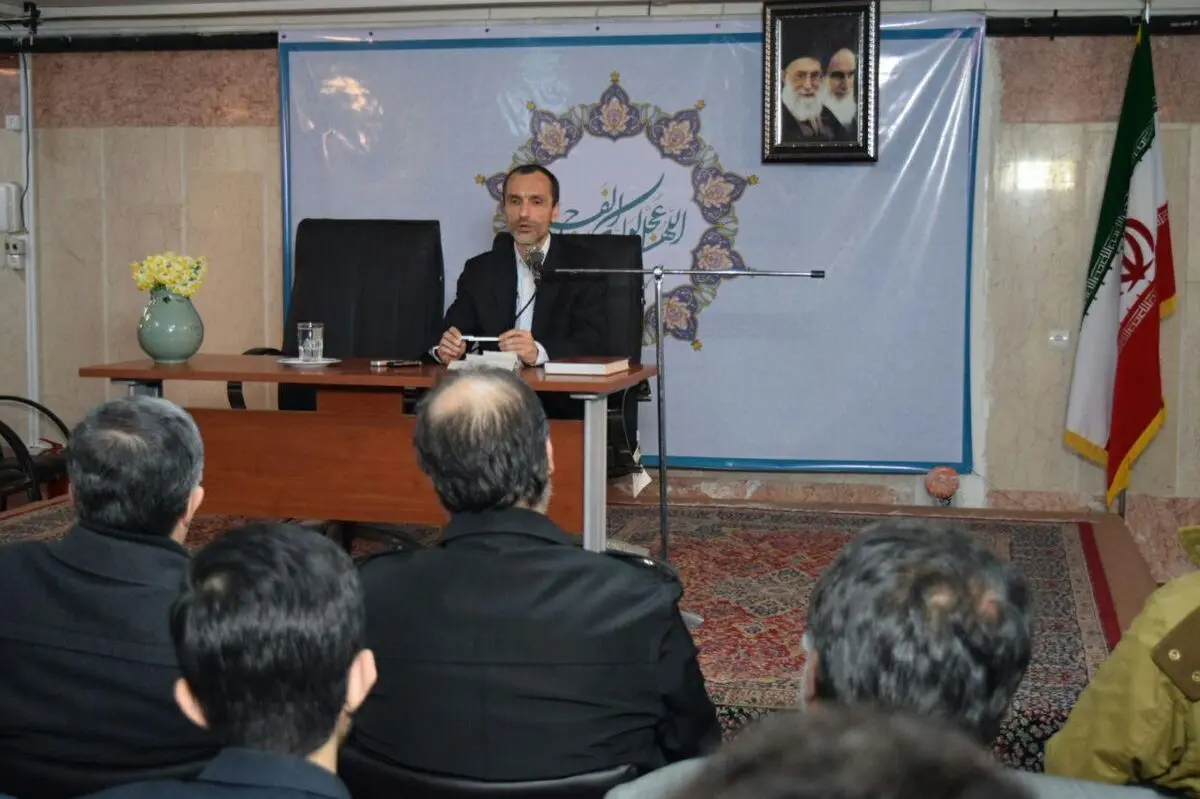 افتخار می‌کنم بدون اجازه احمدی‌نژاد آب نخورم/تلاش می‌کنم دروغ از کشور جمع شود