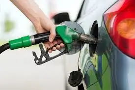 ثبت مصرف بی‌سابقه روزانه ۱۱۱ میلیون لیتر بنزین در دی‌ماه ۱۴۰۱