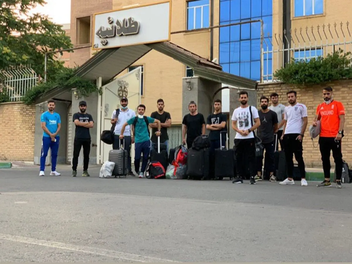 اخراج بازیکنان نود ارومیه از هتل محل اقامت