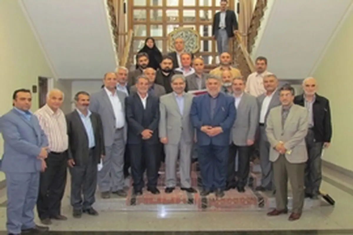 جامعه کارگری آذربایجان شرقی به مناسبت هفته دولت از استاندار آذربایجان شرقی تجلیل کرد