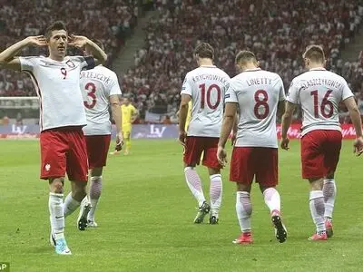 آتش بازی لواندوفسکی در ورشو از قاب دوربین