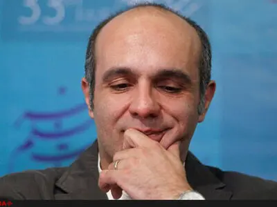 اهل فرهنگ یک چشم اشک دارند و یک چشم خون