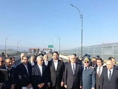 تدشین محطة وجسر حدودي جدید بین ایران وآذربیجان
