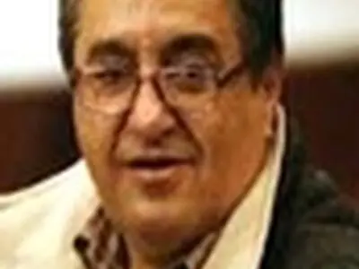تئاتر مدارس را در سیاست‌گذاری‌های کلان مورد توجه قرار دهیم