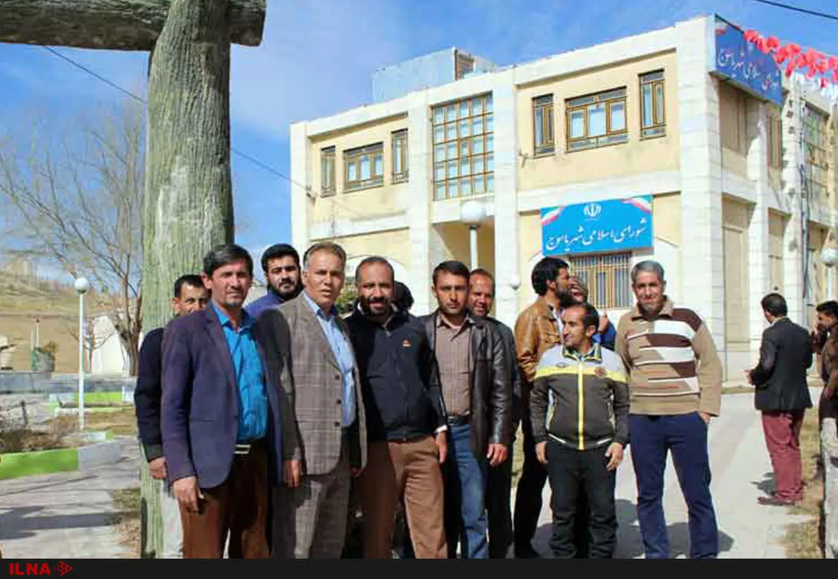 تجمع کارگران شهرداری یاسوج مقابل ساختمان شورای شهر