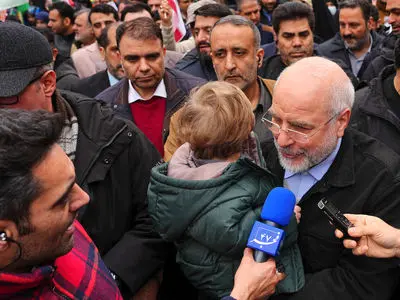 باید با کار جهادی، محبت‌ها و حضورهای به‌موقع مردم را جبران کنیم