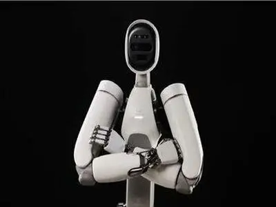 ربات انسان‌نمایی که بلد است چقدر دست شما را بفشارد!
