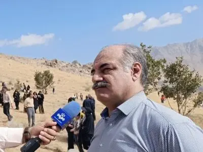 تدوین سند مدیریت پایدار جنگل‌های زاگرس / اجرای طرح صیانت از ذخیره‌گاه بلوط سرسختی با مشارکت جوامع محلی