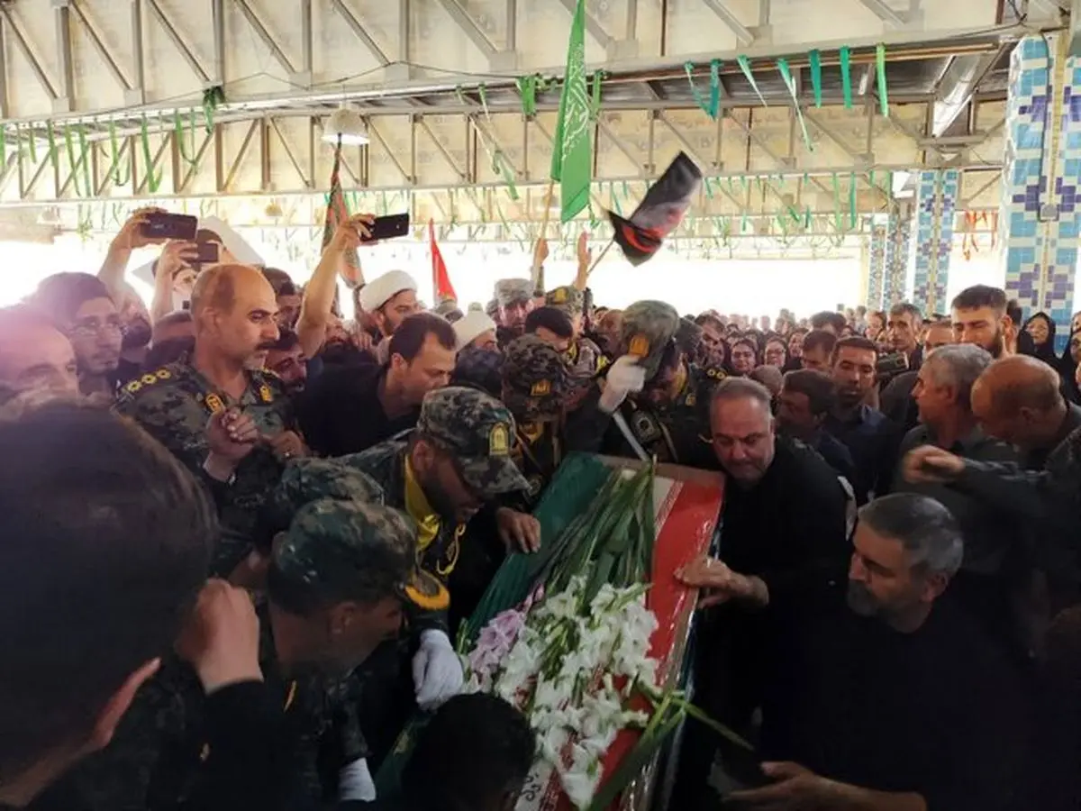 پیکر مطهر ۲ شهید مدافع وطن در کرمانشاه تشییع شد