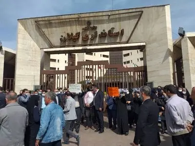 اعتراض کارکنان قراردادی شهرداری رشت به دادنامه جدید دیوان/ دادنامه «تفاوت تطبیق» را باطل کنید