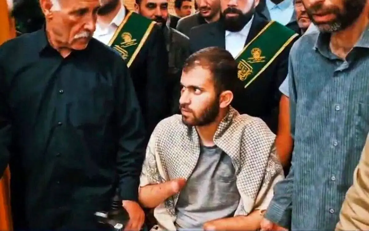 استخدام افتخاری یک قهرمان