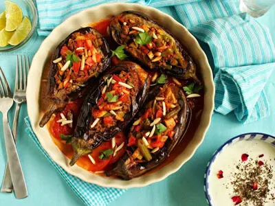 طرز تهیه بادمجان شکم پُر مازندرانی 