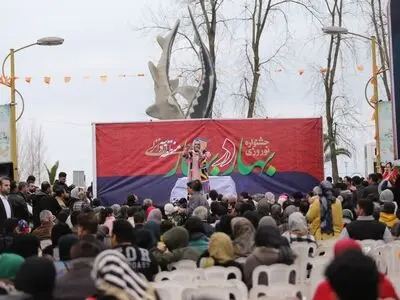 استقبال گردشگران نوروزی از جشنواره بهار در بهار منطقه آزاد انزلی