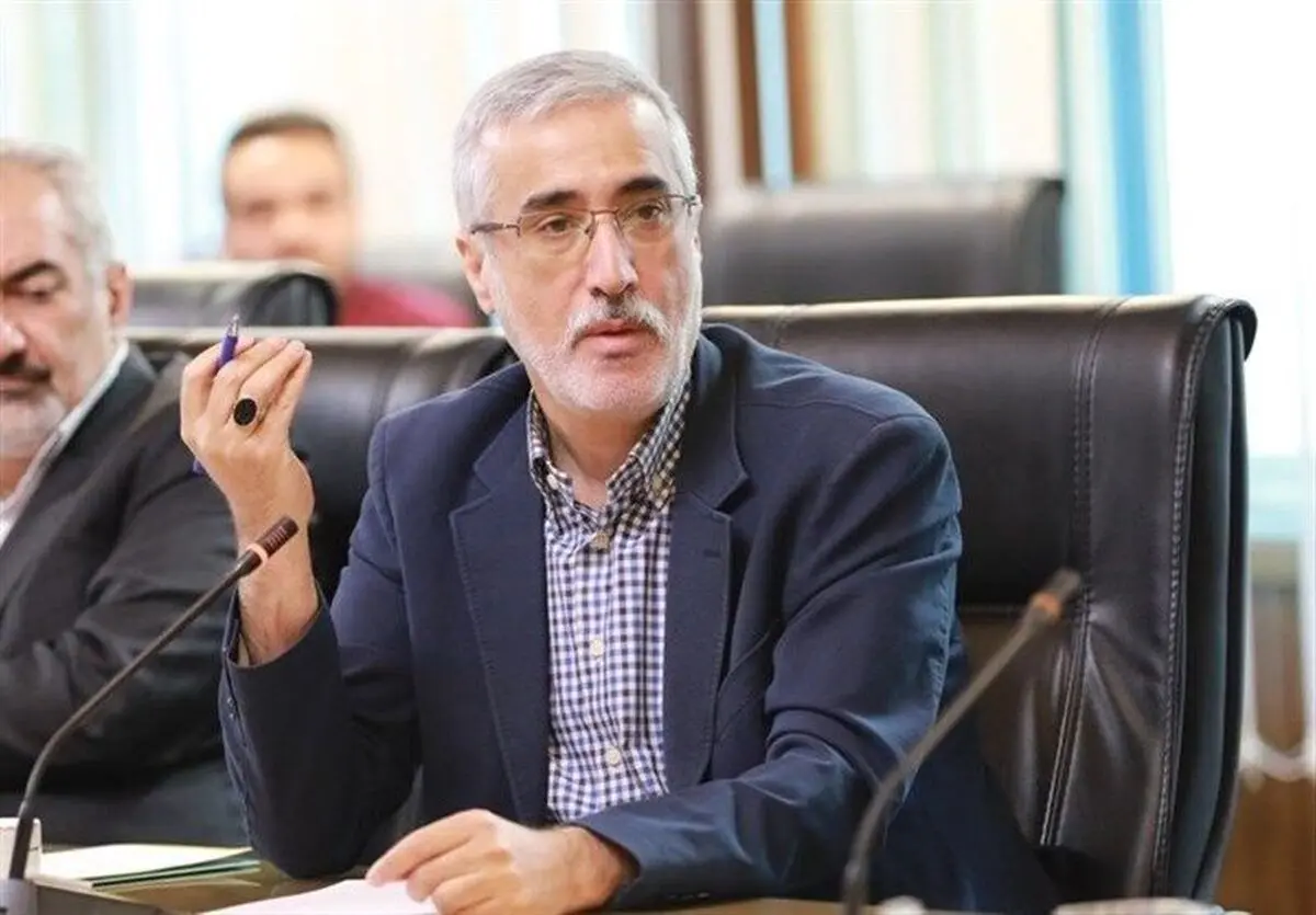 تأکید رئیس سازمان غذا و دارو بر لزوم حمایت از صنعت داروسازی داخلی