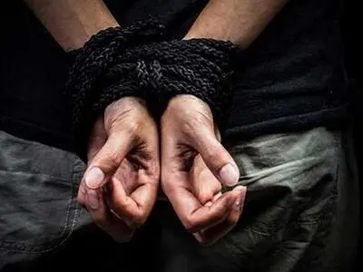 پایان دادن به گروگانگیری جوان بمی با تلاش پلیس 