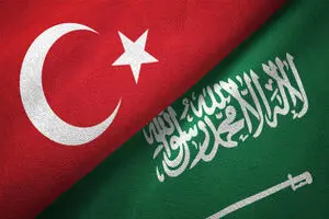 گفت‌وگوی وزرای دفاع عربستان و ترکیه در مورد تقویت همکاری
