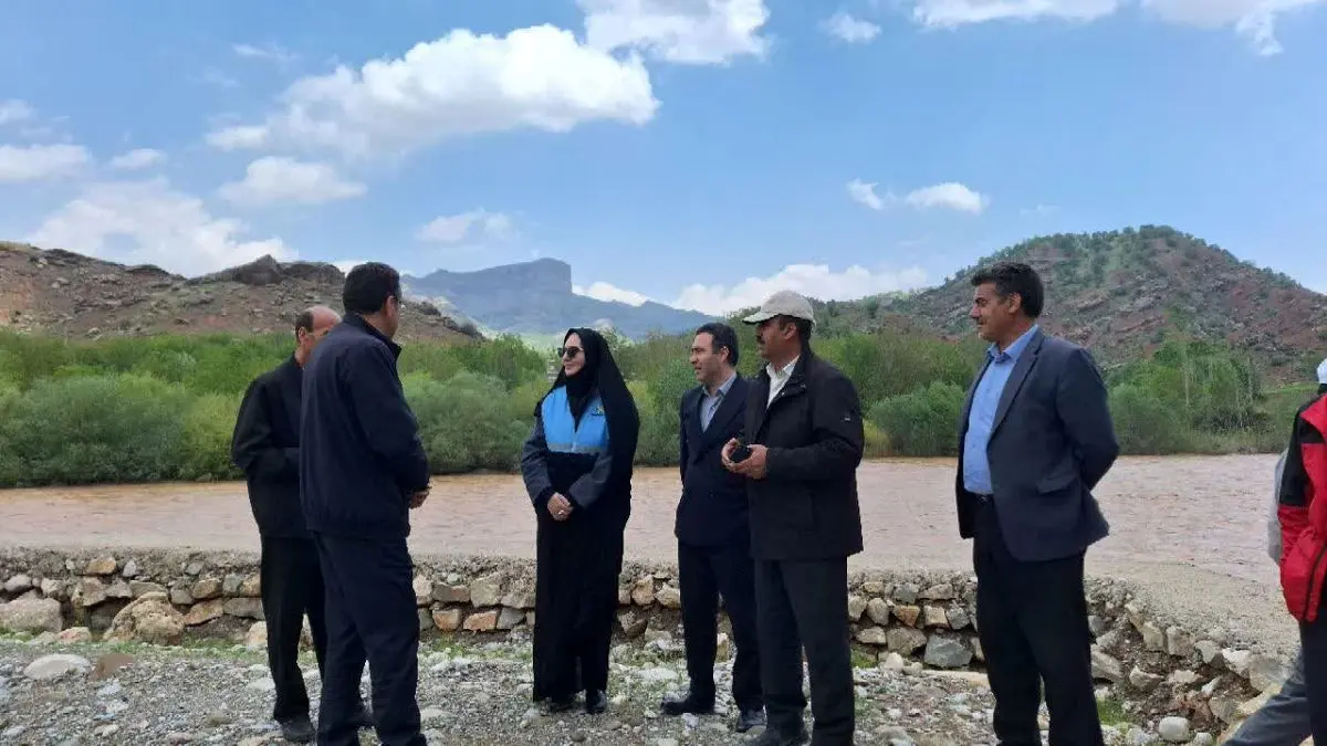 سیل راه ارتباطی ۳۰ روستا را مسدود کرد/ تلاش  برای بازگشایی مسیرها