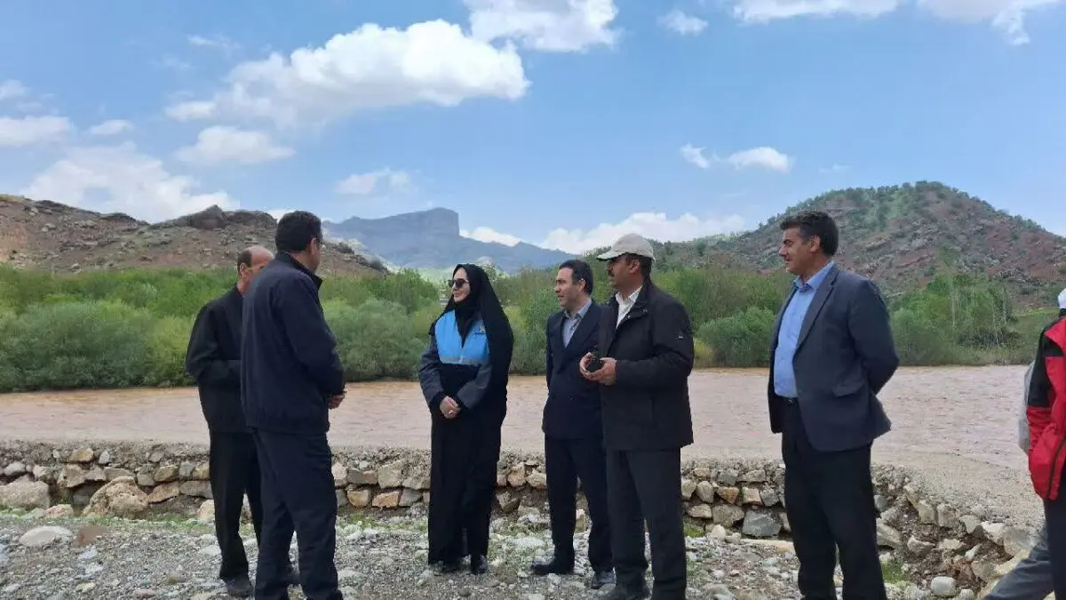 سیل راه ارتباطی ۳۰ روستا را مسدود کرد/ تلاش  برای بازگشایی مسیرها