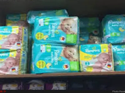 کشف و ضبط ۵۹۰ بسته پوشک بچه از یک خودرو در زنجان 