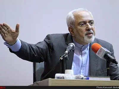 راه حل بحران سوریه تنها پشت میز مذاکره به دست می‌آید/ انتقاد از کمک‌های انسان دوستانه تبلیغاتی