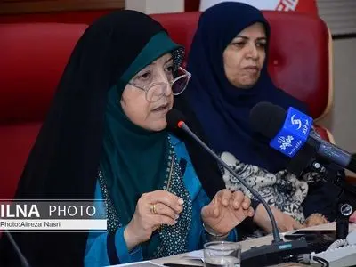 اصابة مساعدة الرئیس روحانی بفیروس کورونا