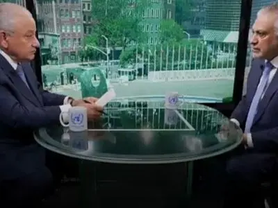 وزير الخارجية الباكستاني يعلن استضافة الرئيس الإيراني قريباً