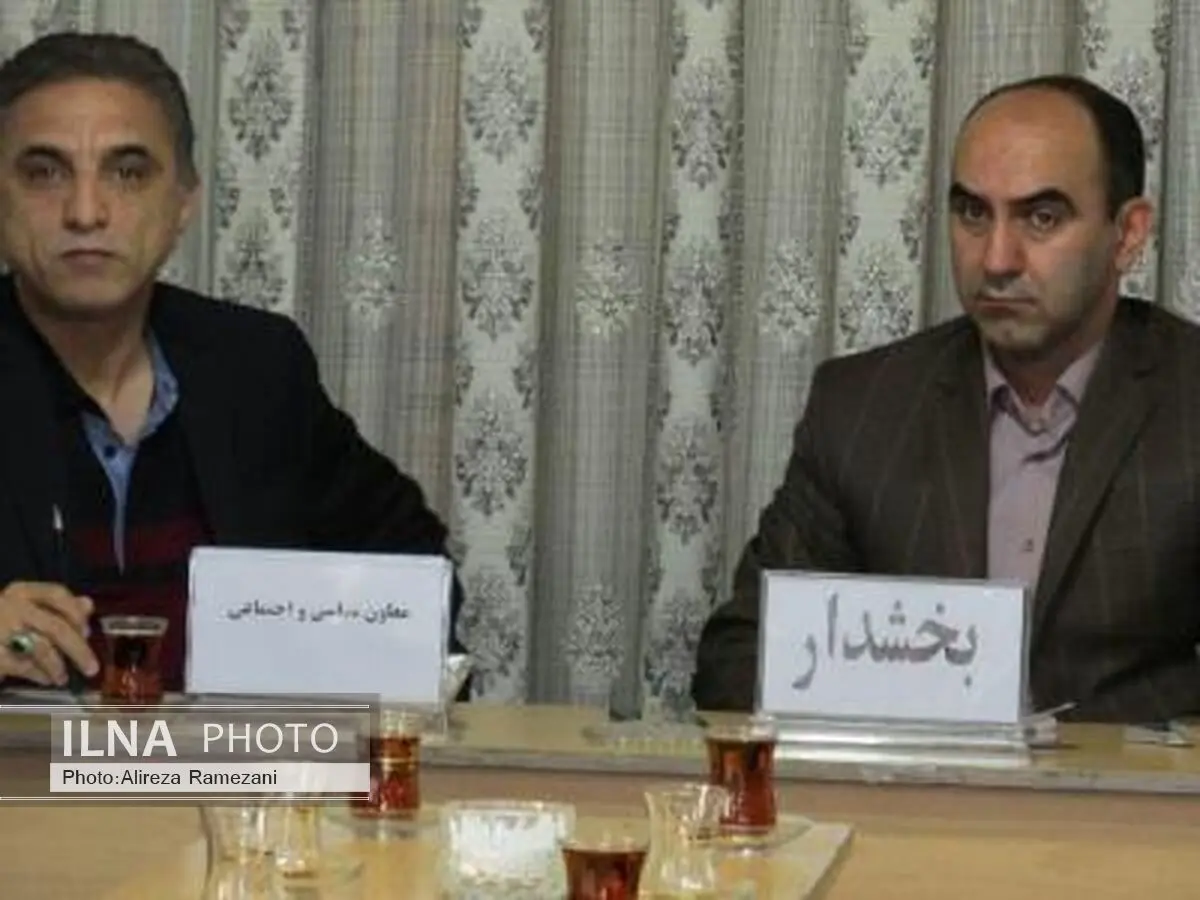 نشست صمیمانه معاون سیاسی فرمانداری تالش با علما و متنفذین اهل سنت ویزنه
