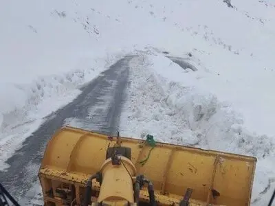 بارش ۵۰سانتی متری برف در گردنه ژالانه کردستان/اختلال تردد در محور سروآباد-هورامان-پاوه