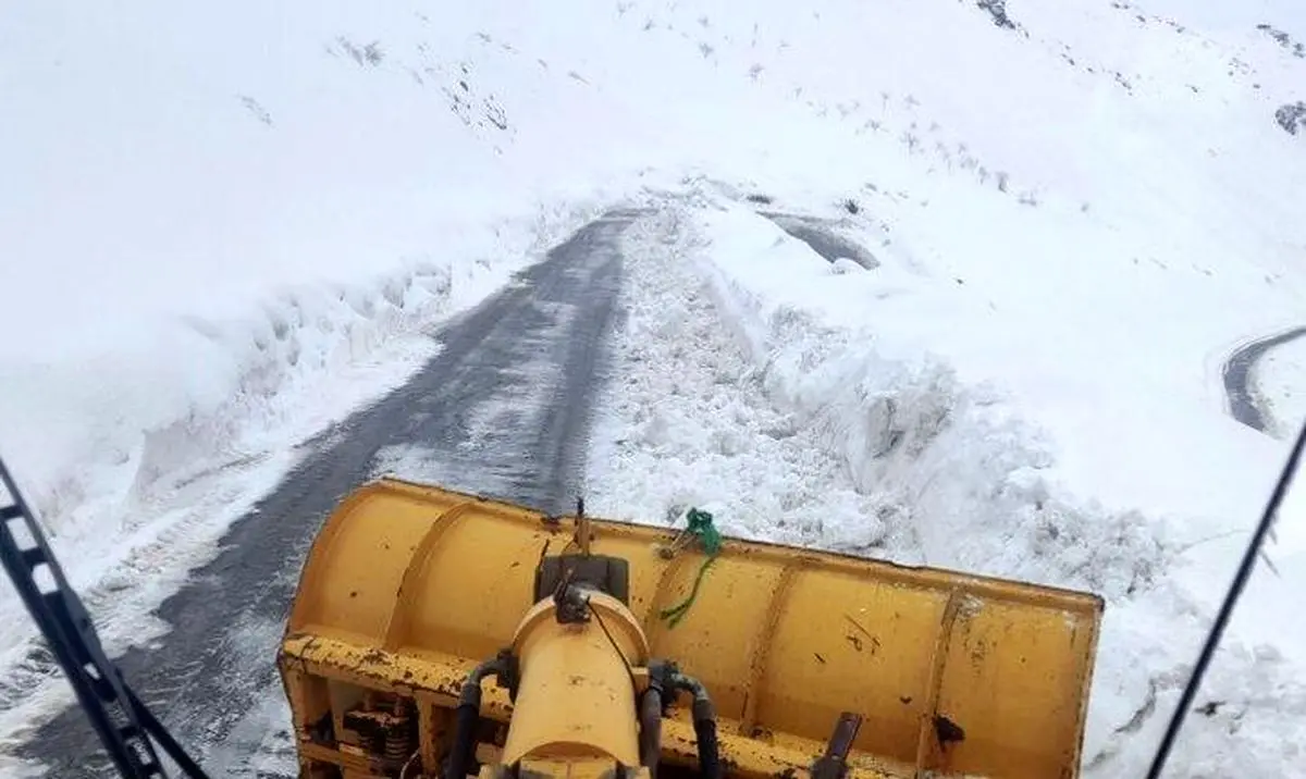 بارش ۵۰سانتی متری برف در گردنه ژالانه کردستان/اختلال تردد در محور سروآباد-هورامان-پاوه