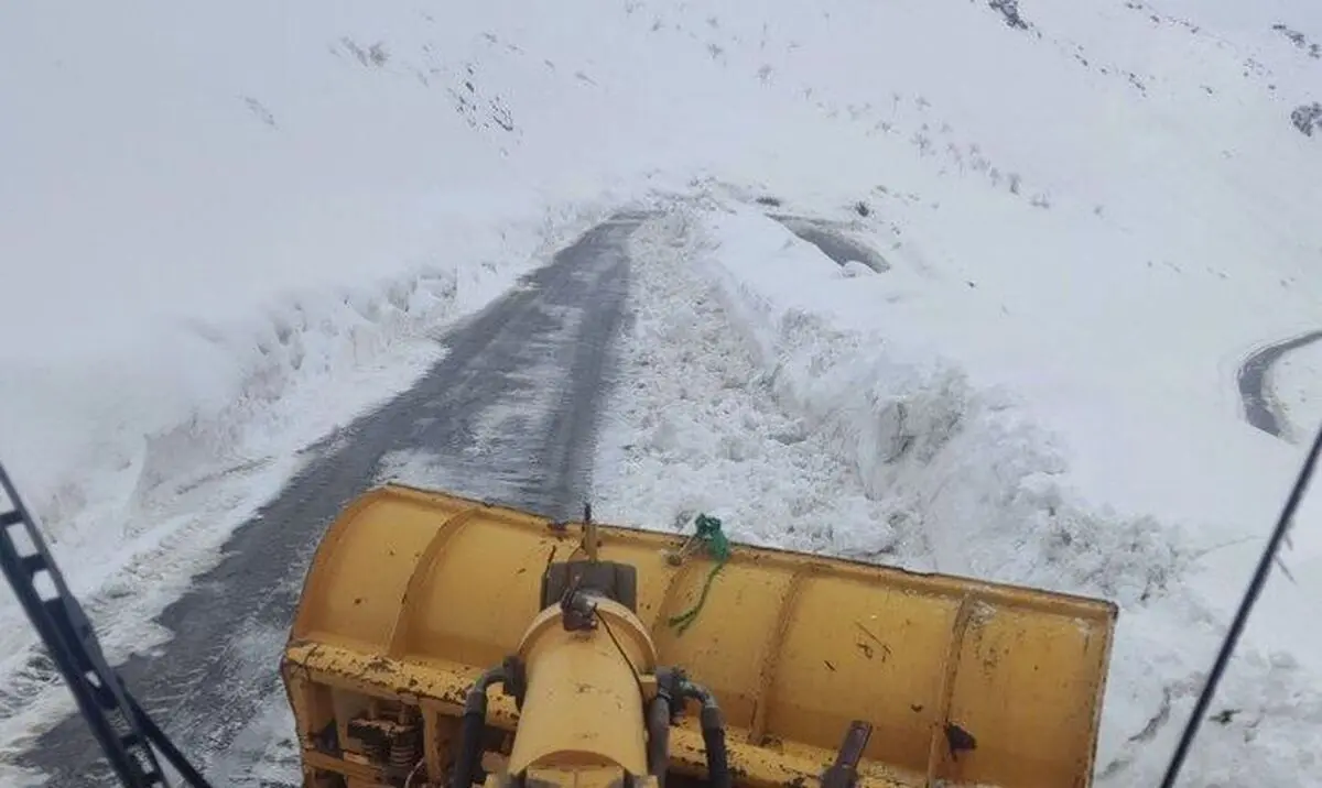 بارش ۵۰سانتی متری برف در گردنه ژالانه کردستان/اختلال تردد در محور سروآباد-هورامان-پاوه
