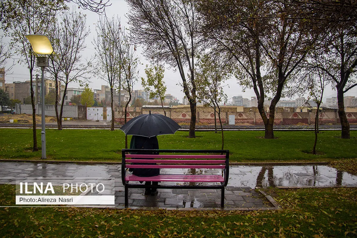 بارش باران در غرب و شمال کشور / کاهش دمای هوا در استان‌های ساحلی خزر