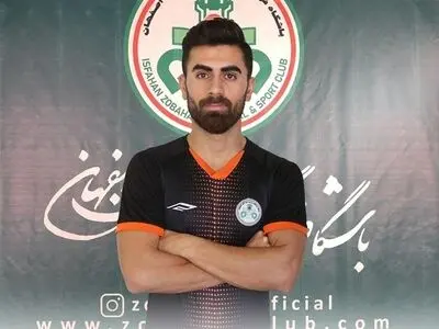 باشگاه ذوب آهن: قرارداد پرسپولیس‌ با اسدبیگی غیرقانونی است