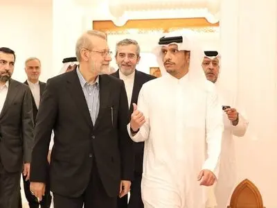 دیدار لاریجانی با وزیر خارجه‌ قطر