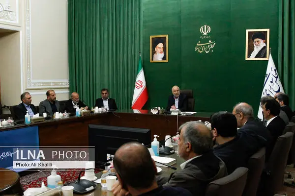 نشست رئیس مجلس با اعضای ستاد کارگری