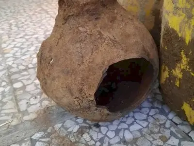 کشف و ضبط کوزه سفالی ۲۵۰۰ ساله از حفاران غیر‌مجاز در بابلسر