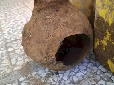 کشف و ضبط کوزه سفالی ۲۵۰۰ ساله از حفاران غیر‌مجاز در بابلسر