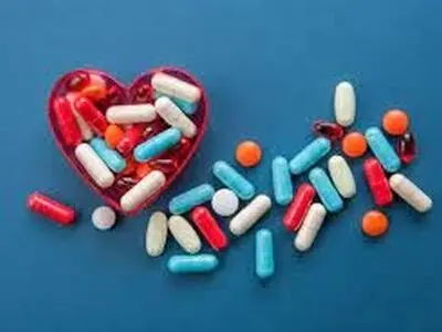 چه کار کنیم قرص و کپسول در گلو گیر نکند؟