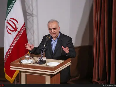 وزارت اقتصاد هرگز نباید درگیر امر تصدی‌گری شود