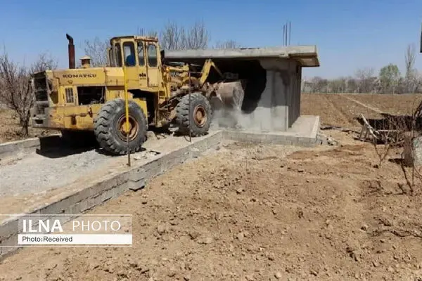 تخریب ۱۶ بنای غیر مجاز در اراضی کشاورزی قزوین