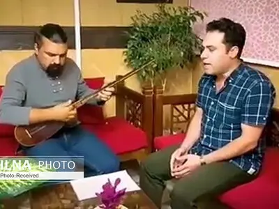 خوانندگی و نوازندگی وحید تاج و فرشید کاکاوند+تصویر