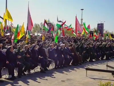 پیکر سردار سرلشکر شهید زاهدی در اصفهان تشییع شد