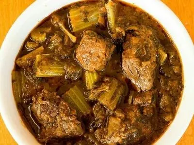 طرز تهیه خورشت کرفس با گوشت