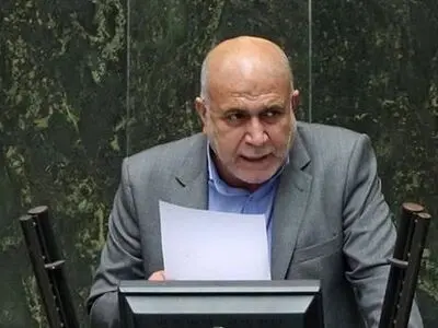 وزیر جهاد کشاورزی مشکل گوجه کاران دشتستانی را برطرف کند