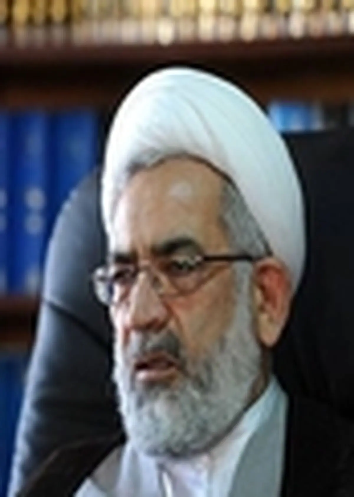 هیچکس نمی‌تواند بر انقلاب منتی داشته باشد