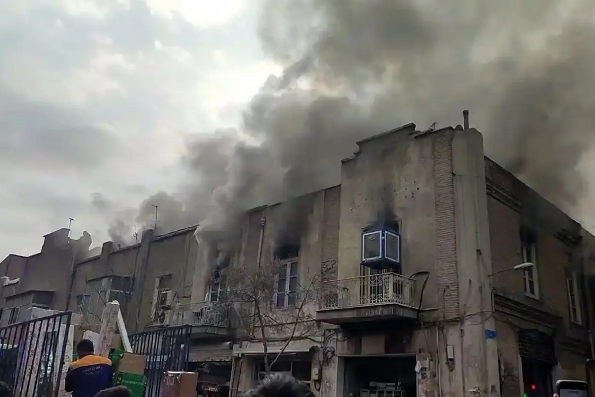 گراند هتل در آتش سوخت/ معاون میراث‌فرهنگی استان تهران: علت آتش‌سوزی و میزان خسارت هنوز مشخص نیست