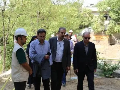 بازدید نمایندگان وزارت میراث‌فرهنگی از پروژه استحکام‌بخشی صاحبقرانیه