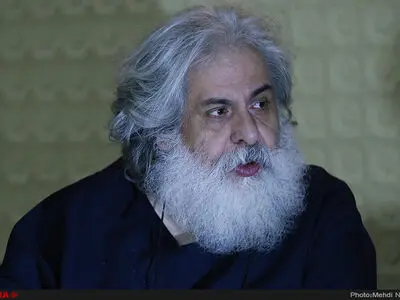 لغو نمایشنامه‌خوانی «افرا» به کارگردانی محمد رحمانیان در حضور تماشاگران