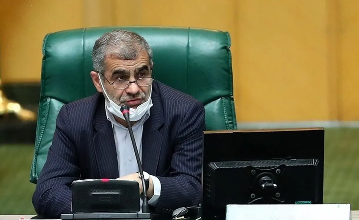 نیکزاد از محل سانحه واژگونی اتوبوس حامل خبرنگاران محیط زیست بازدید کرد